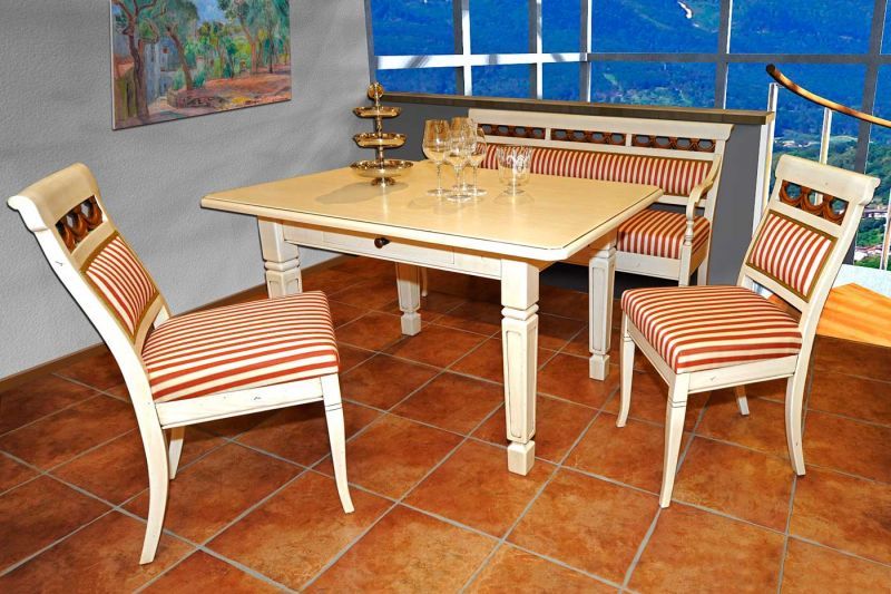 Tischgruppe Girlande
